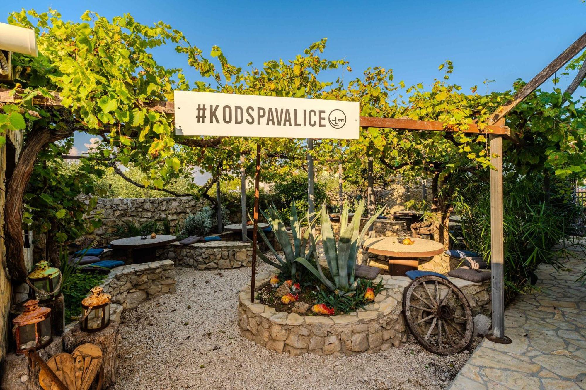 Guesthouse Kod Spavalice Вир Экстерьер фото