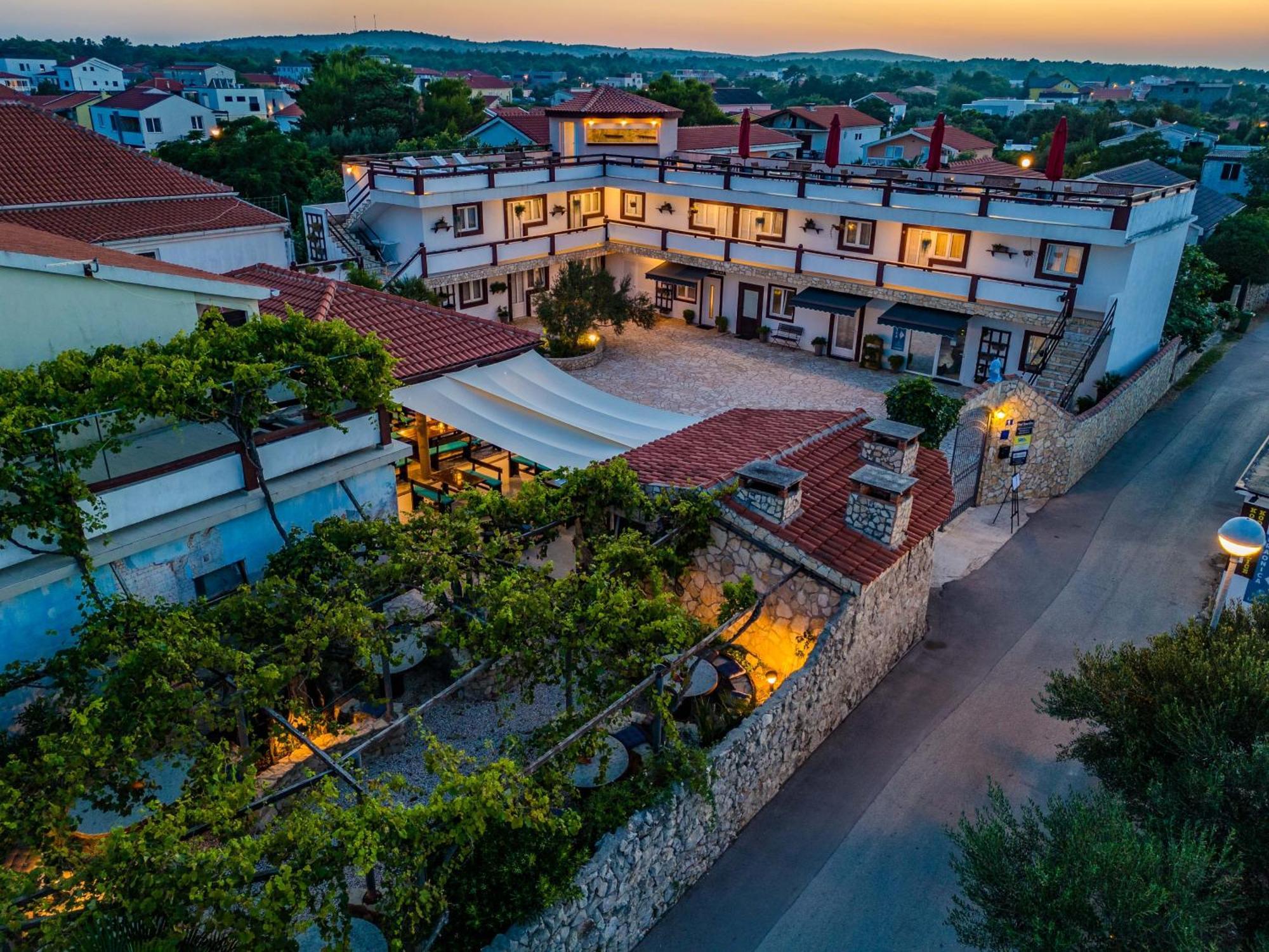 Guesthouse Kod Spavalice Вир Экстерьер фото